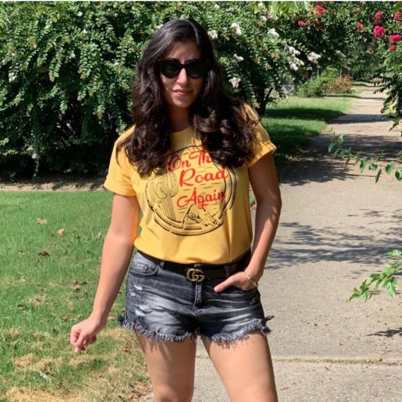 New On The Road Again Graphic TShirt. Size Small - Picture 2 of 7